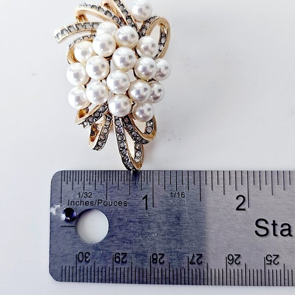 Vintage Pearl & Rhinestone Brooch - Picture 5 of 5